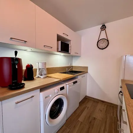 4 Pers A 200m Du Skyvall Apartamento *